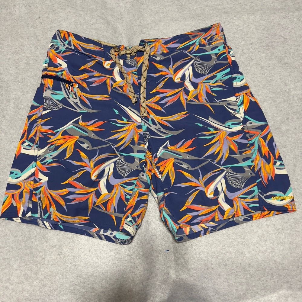 Patagonia Shorts Men 32 Floral Print Wavefarer AOP Beach Sun Fun Resort Vacation